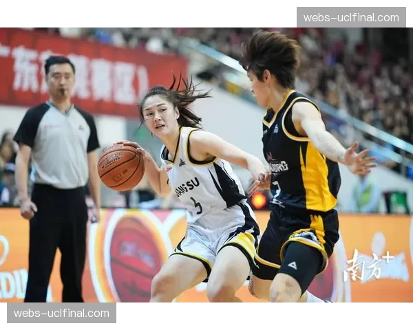 大学女子篮球联赛决赛上演，防守强度被评“颇具WNBA风范”
